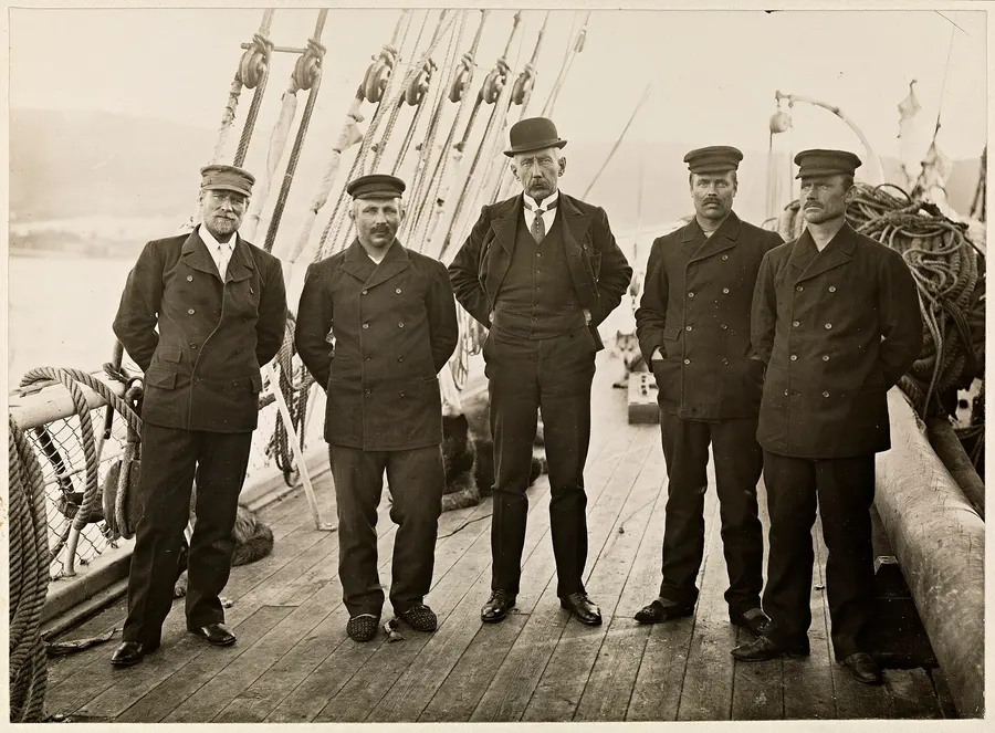 Hassel, Wisting, Amundsen, Bjaaland and Hanssen, the five who reached the South Pole, on the Fram's deck at Hobart, March 1912.