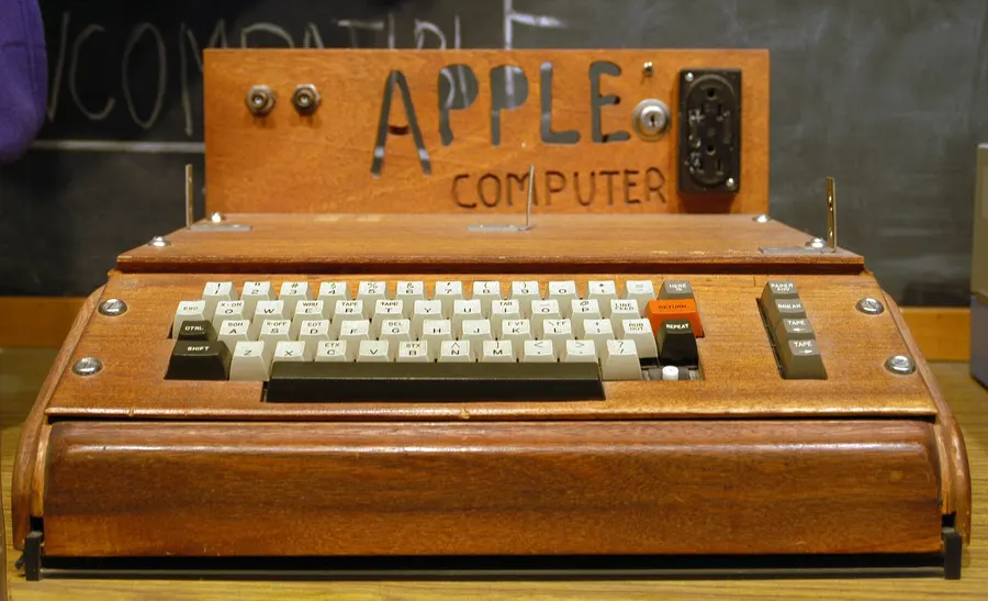 An Apple I computer on display at the Smithsonian.
