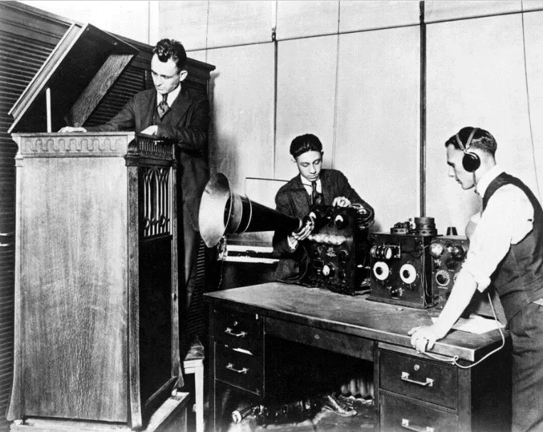 Staff at work in the 8MK radio station of the Detroit News in August 1920