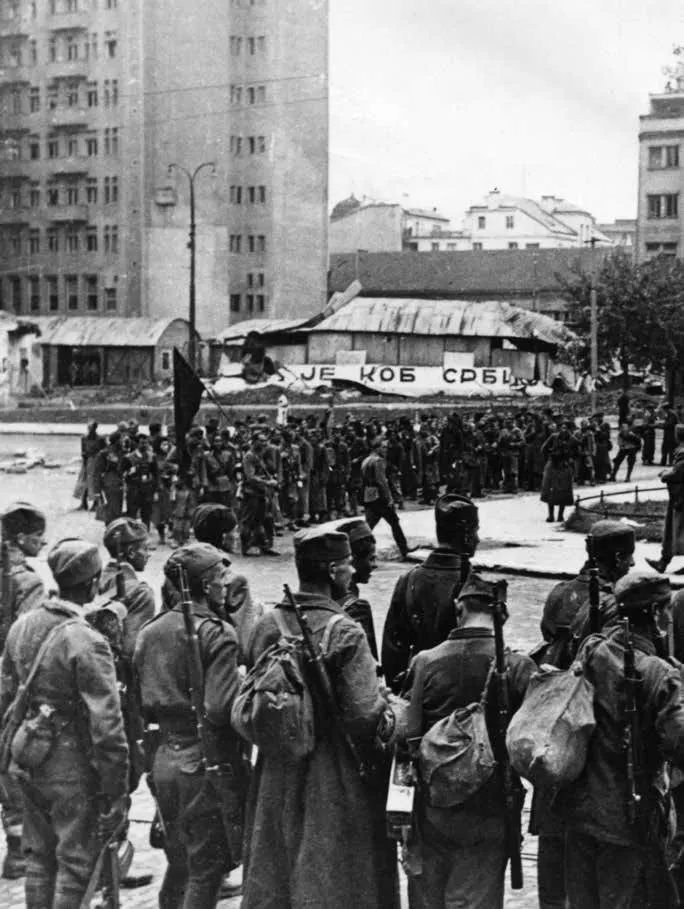Partisan fighters of the First Proletarian Division on Republic Square in Belgrade, October 1944.