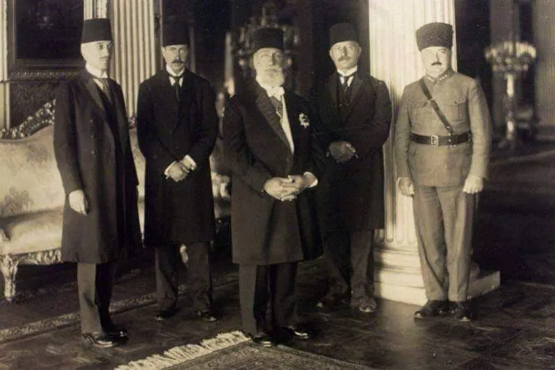 The official delegation sent to tell Caliph Abdülmecid II that he had been deposed, 3 March 1924.