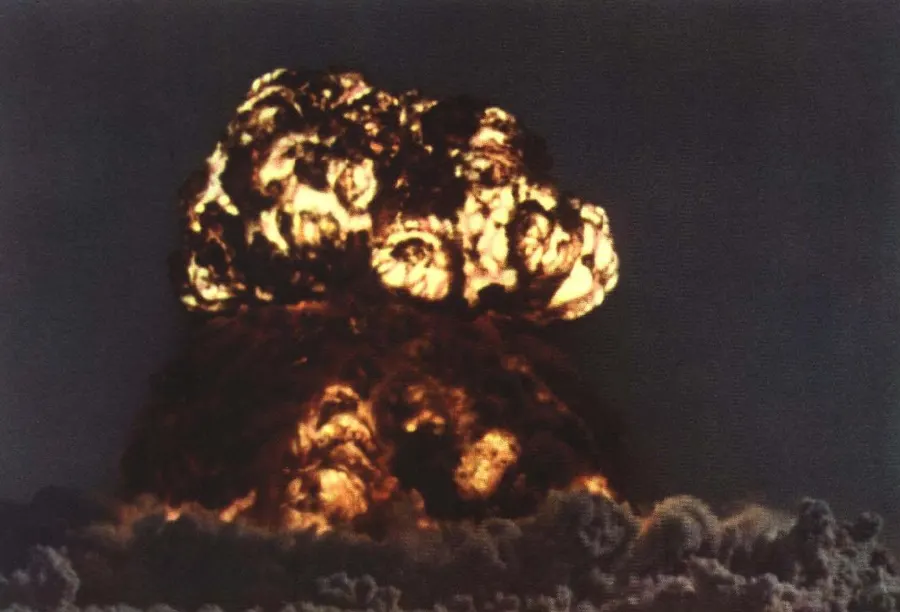 China's first atomic bomb test, photographed for People's Pictorial.