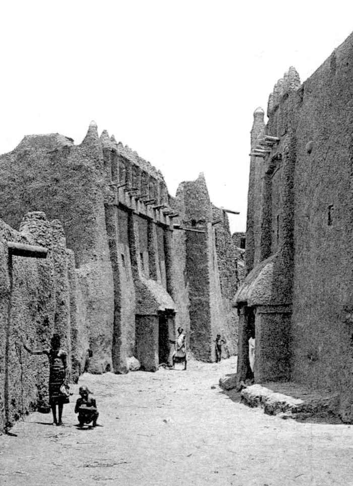 Djenné, Mali, in a photograph by Edmond Fortier.
