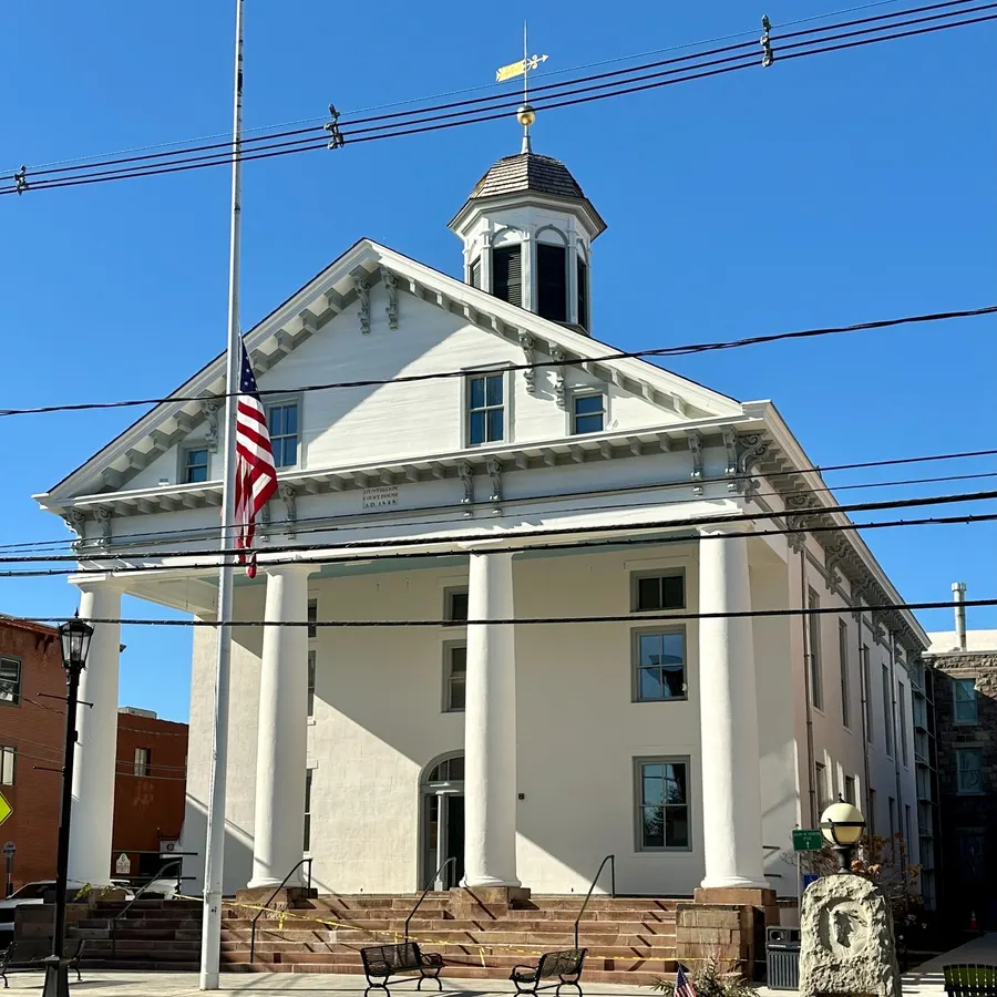 The Hunterdon County Courthouse in Flemington, New Jersey, where the trial was held.