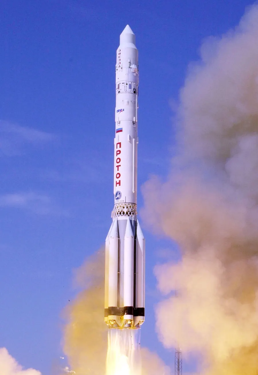 A Proton rocket carrying Zvezda lifts off from Baikonur in July 2000