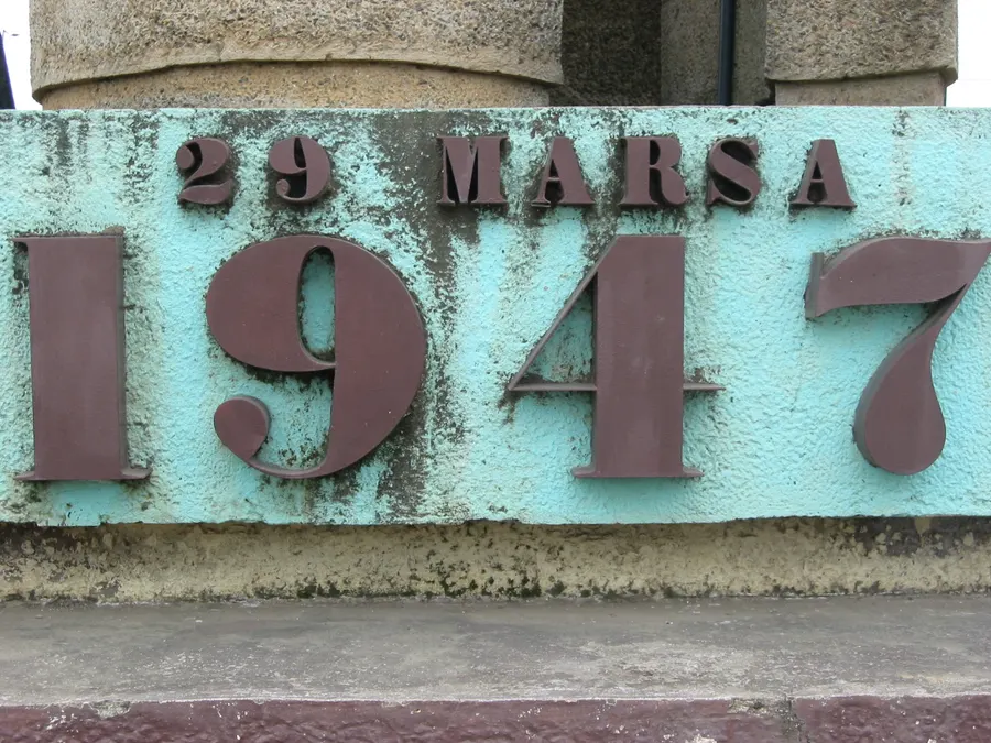 A monument to the uprising, inscribed '29 Marsa 1947', in Madagascar.