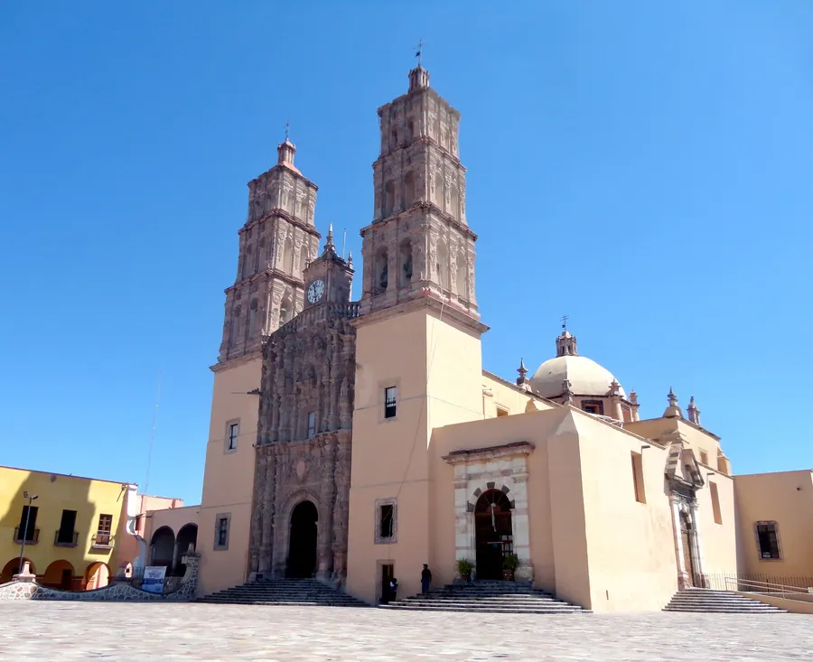 The parish church of Nuestra Señora de los Dolores at Dolores Hidalgo, Guanajuato, where Hidalgo called his parishioners to revolt