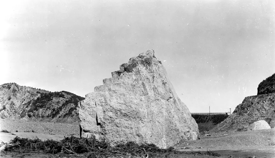 A huge concrete block from the dam, carried half a mile downstream, photographed by the US Geological Survey on 17 March 1928.