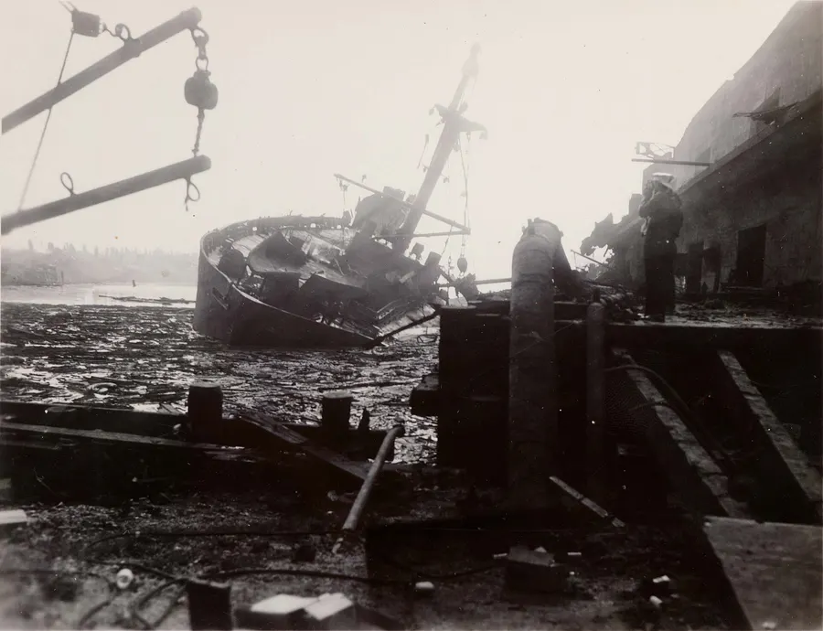 The wrecked SS Wilson B. Keene at Texas City, three days after the explosions (University of Houston Libraries).