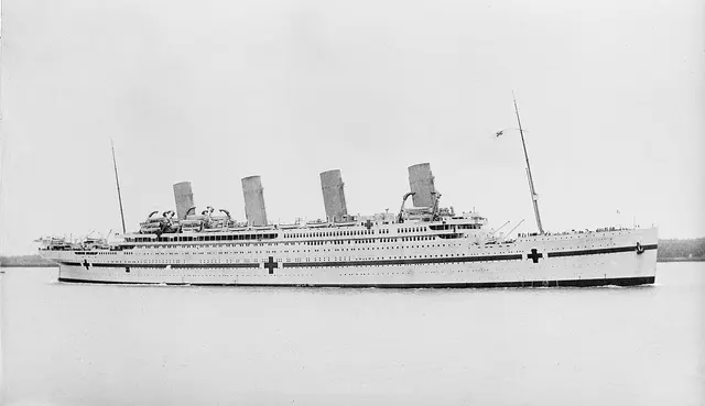 HMHS Britannic in her hospital-ship colours, 1915-16.