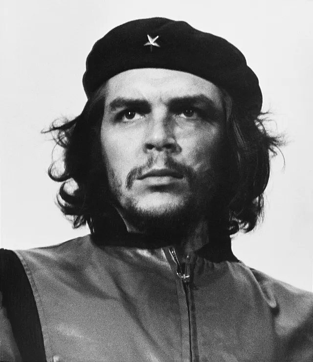 Che Guevara in 1960, in Alberto Korda's photograph Guerrillero Heroico.