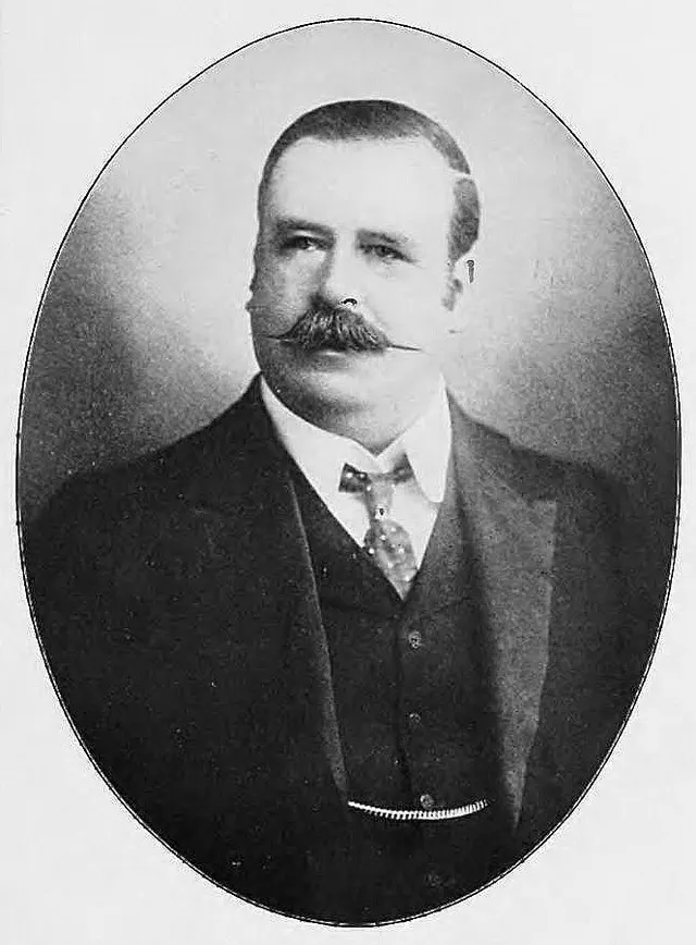 Sir Joseph Ward, the prime minister who read the proclamation.