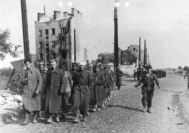 Polish and German officers photographed at the capitulation of the Warsaw Uprising